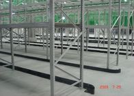 Estantes de acero del almacenamiento del pasillo del tormento estrecho resistente de la plataforma para Warehouse