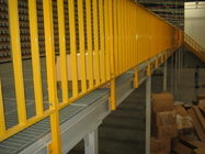 El desván de la estructura de acero de Warehouse atormenta el piso de entresuelo llano multi de la cubierta de las escaleras
