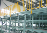 El desván de la estructura de acero de Warehouse atormenta el piso de entresuelo llano multi de la cubierta de las escaleras